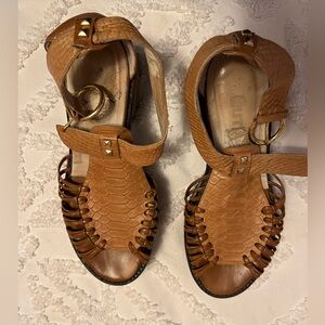 Chic Tan Platform Sandals